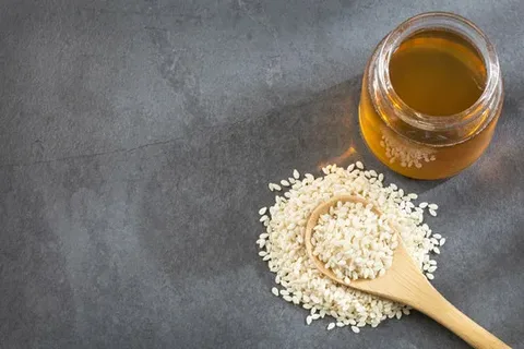 تصویر 2 از روغن کنجد اصل بدون پالم طلایی با عطر مطبوع